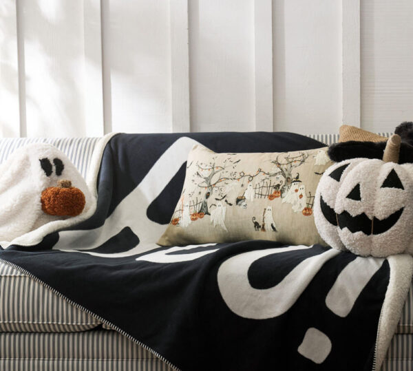 gus the ghost with pumpkin pillow 3